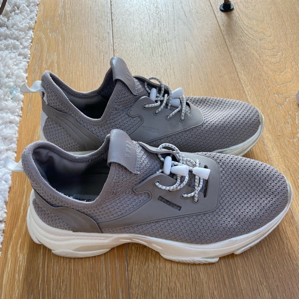 Steve Madden Sneakers